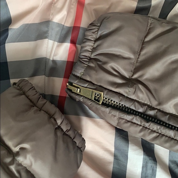 Burberry coat - Picture 6 of 8